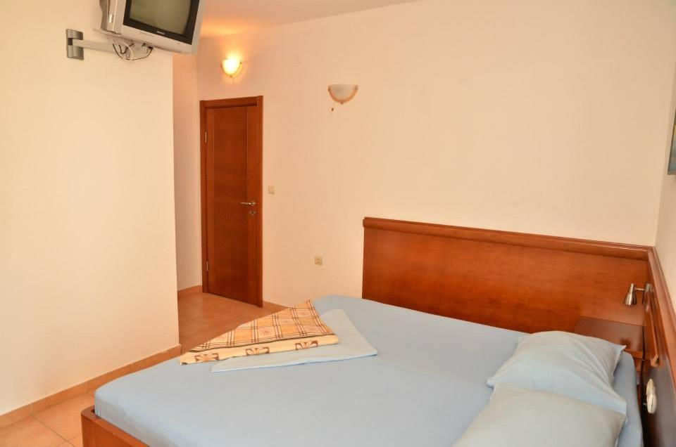 Buzuku House Hotel Улцин Екстериор снимка