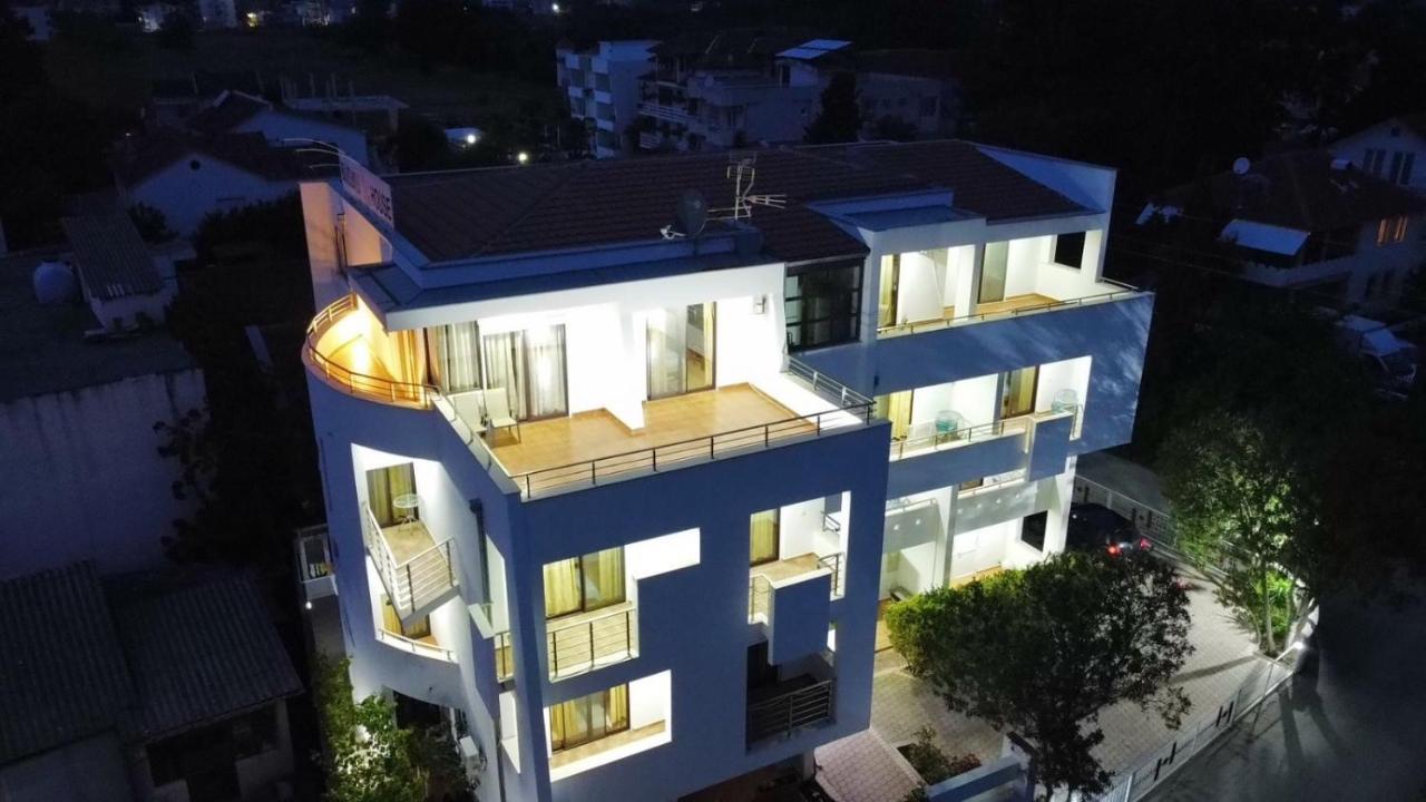 Buzuku House Hotel Улцин Екстериор снимка
