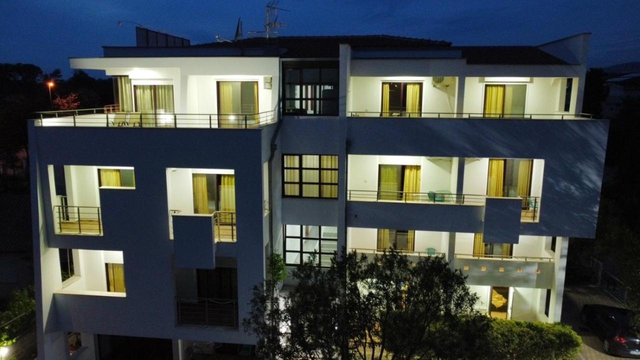 Buzuku House Hotel Улцин Екстериор снимка