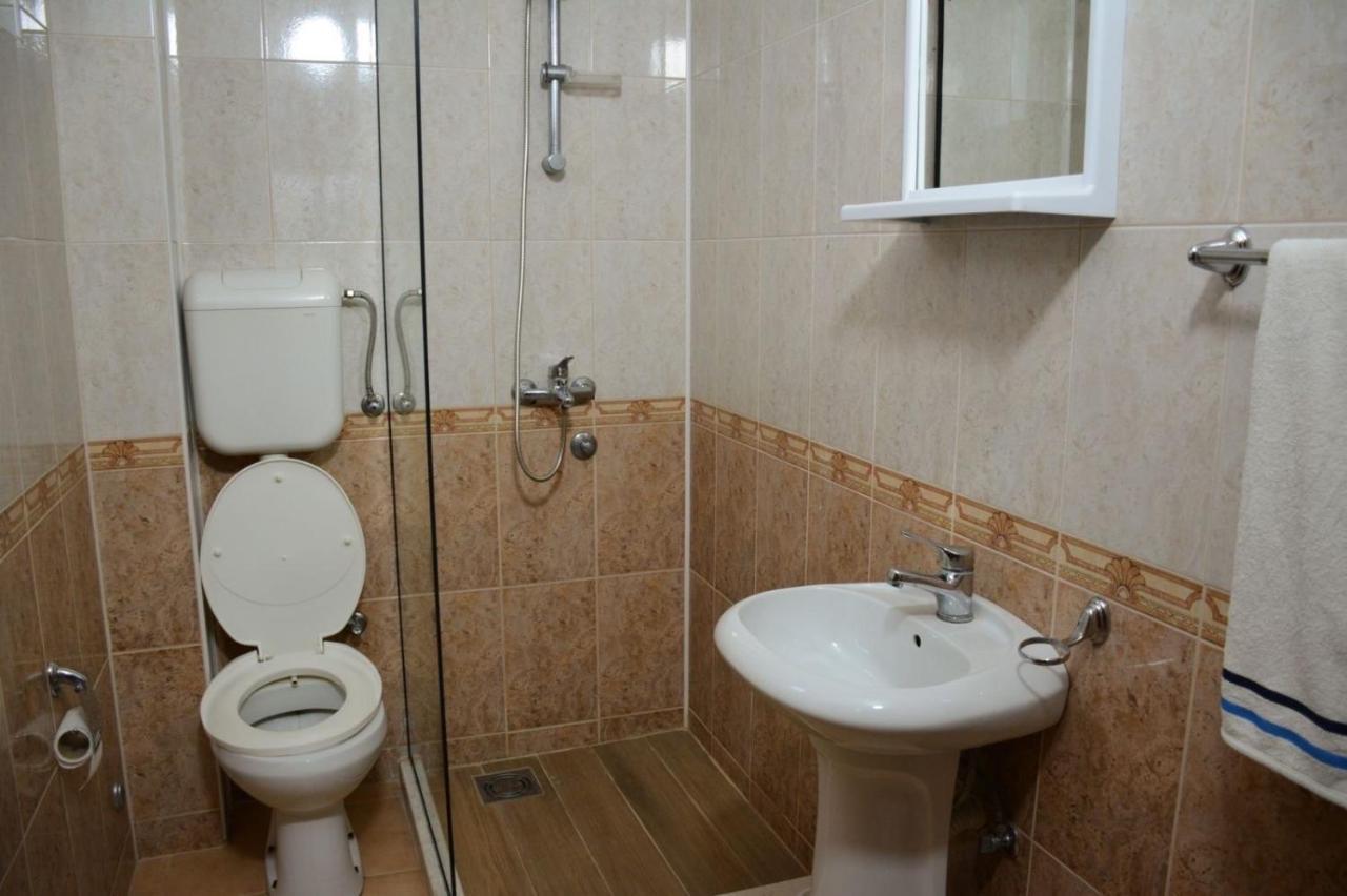 Buzuku House Hotel Улцин Екстериор снимка