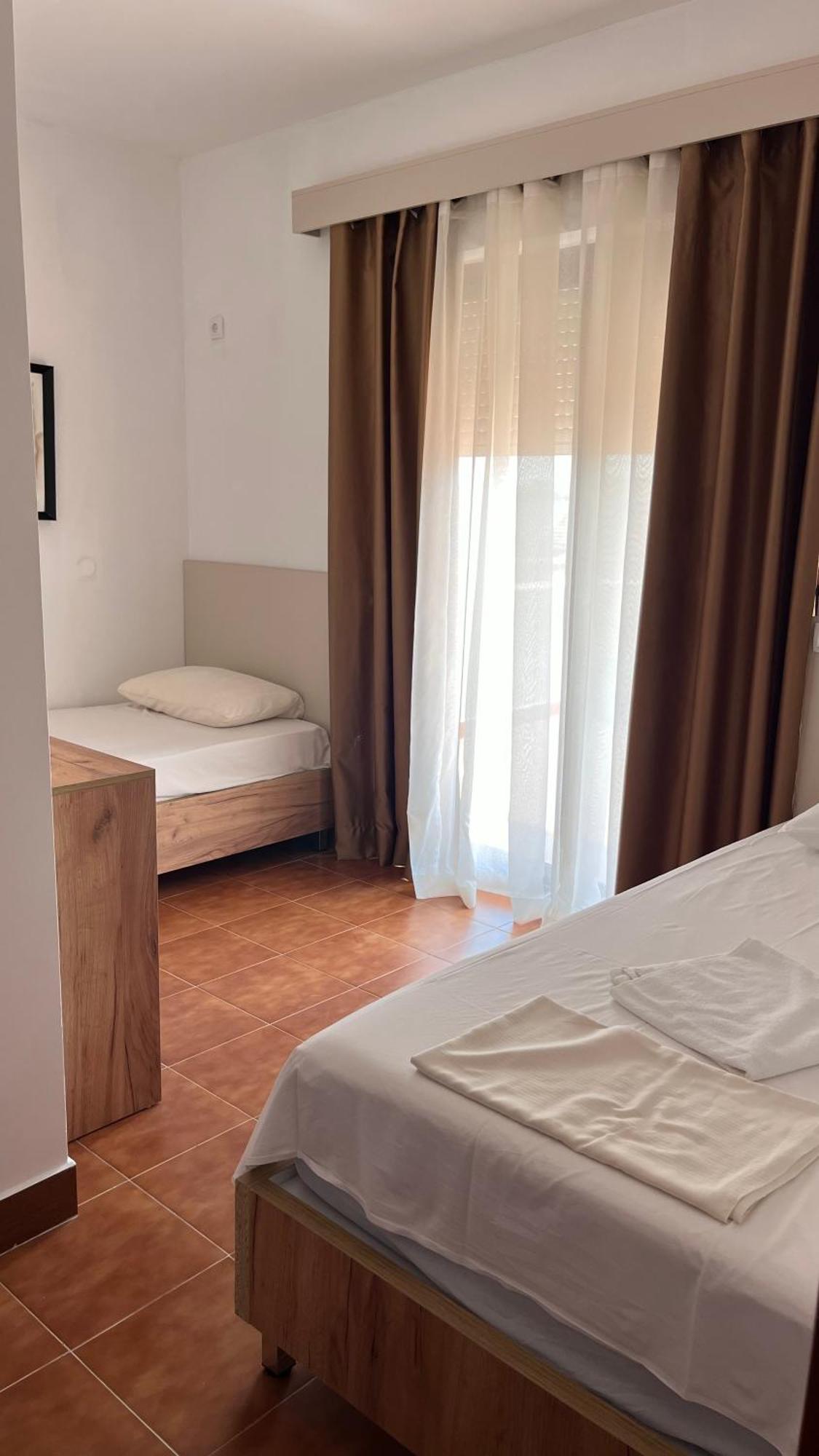 Buzuku House Hotel Улцин Екстериор снимка