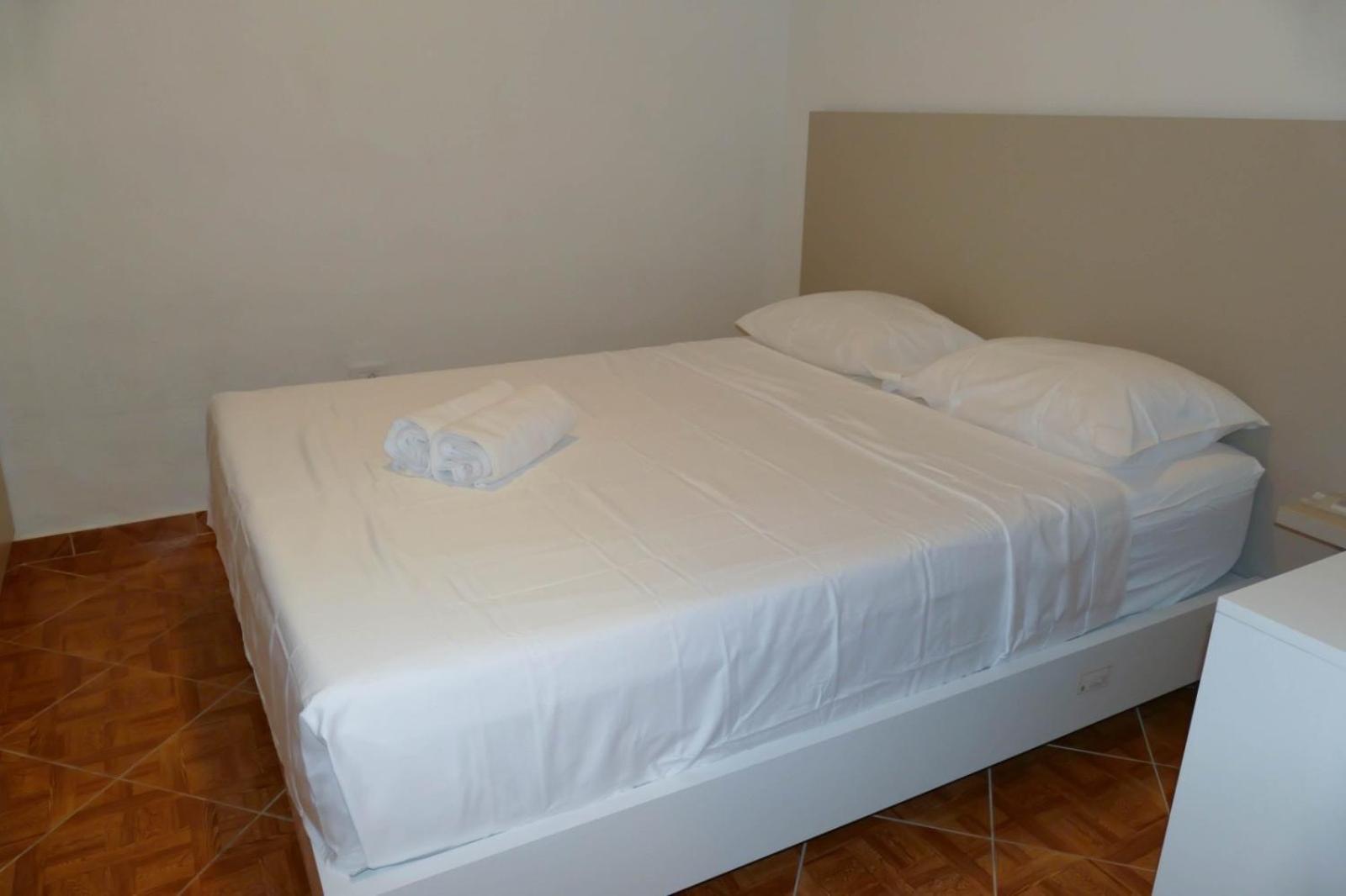 Buzuku House Hotel Улцин Екстериор снимка