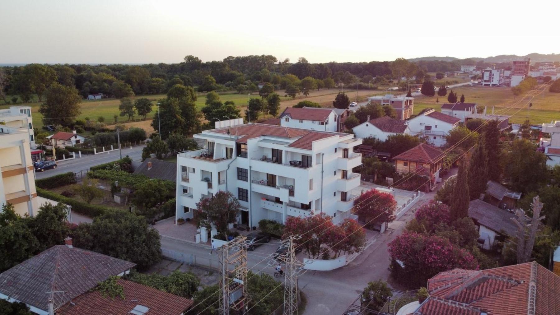Buzuku House Hotel Улцин Екстериор снимка